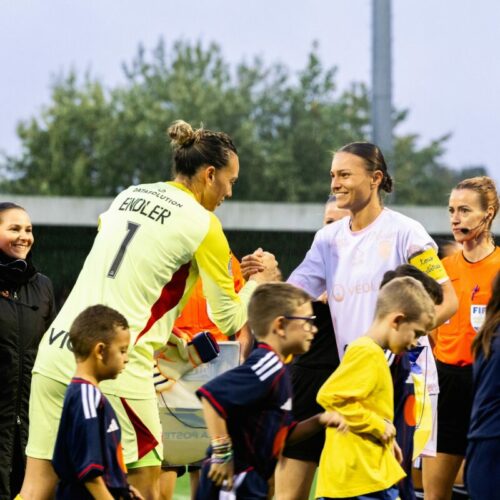 Féminines | Un monde d’écart