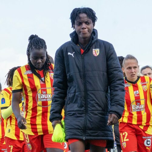 Féminines | Léger accroc en chemin